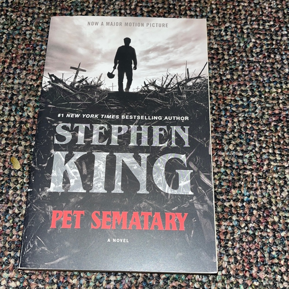 Pet Sematary by Stephen King book paperback